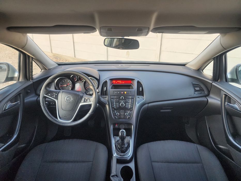 OPEL Astra 2012 — imagine 3