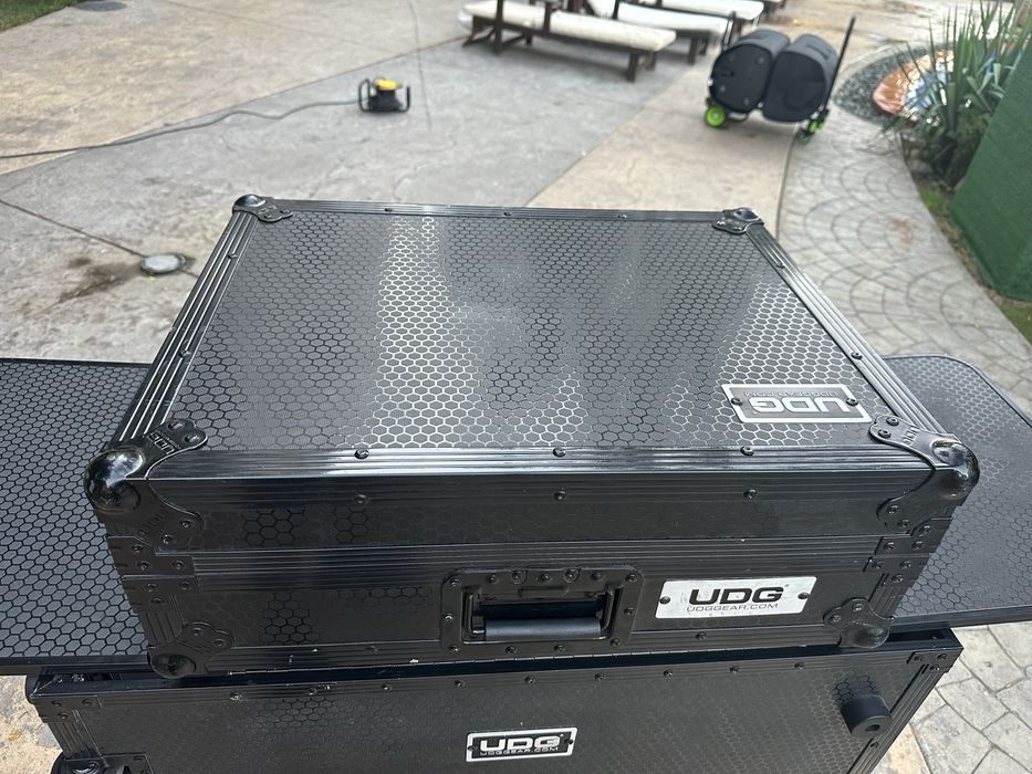 UDG flight case за  traktor s4 mk3