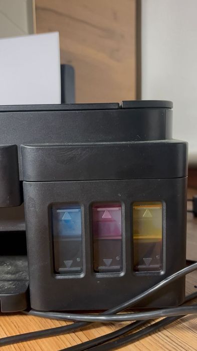 Ноутбук и принтер