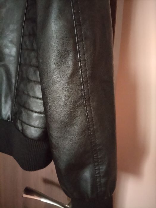 Кожено яке.      .