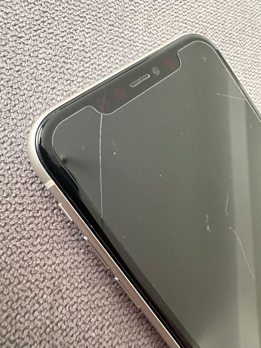 iPhone 11 Alb - 64 GB
