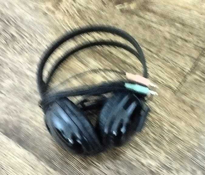 Продаётся рабочий компьютер, подойдёт для учёбы и работы, для игр