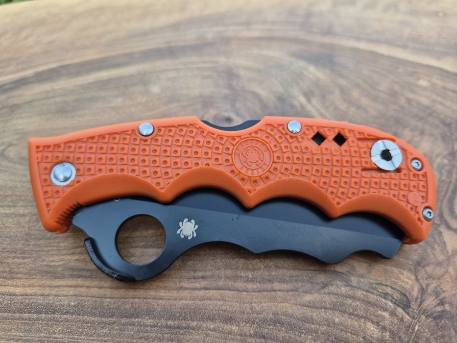 Сгъваем нож Spyderco ASSIST C79,два цвята