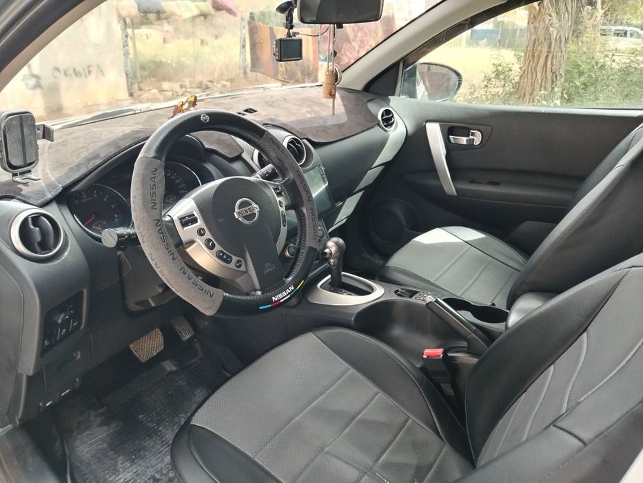 Машина Nissan Qashqai