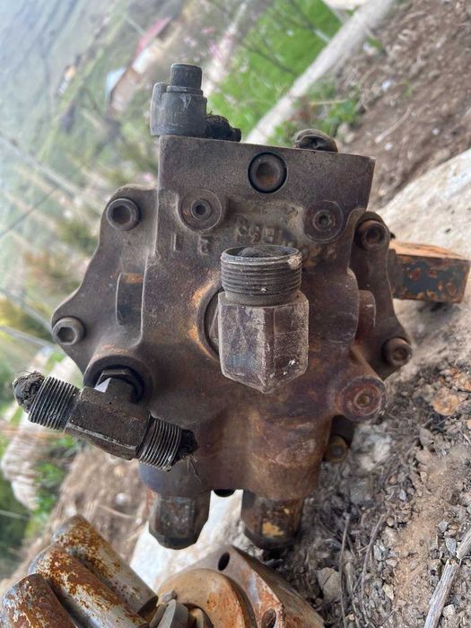 Поворотный двигатель для Volvo 360  (Volvo uchun aylanma dvigatel)