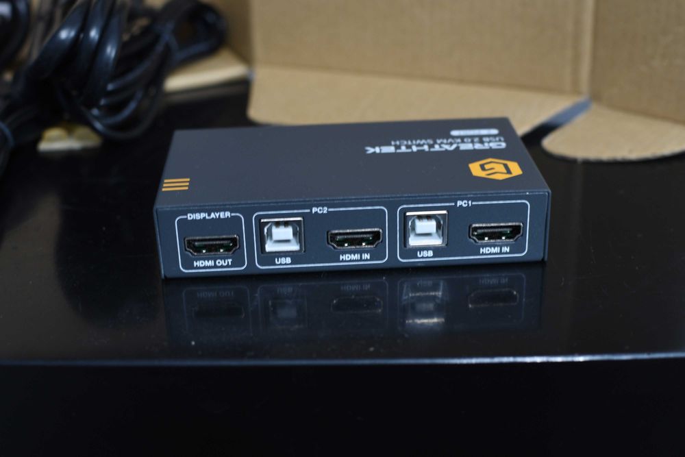 Vand Switch KVM 2 porturi HDMI 4K 60Hz NOU
