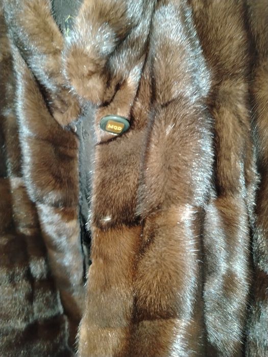 Продам норковую шубу