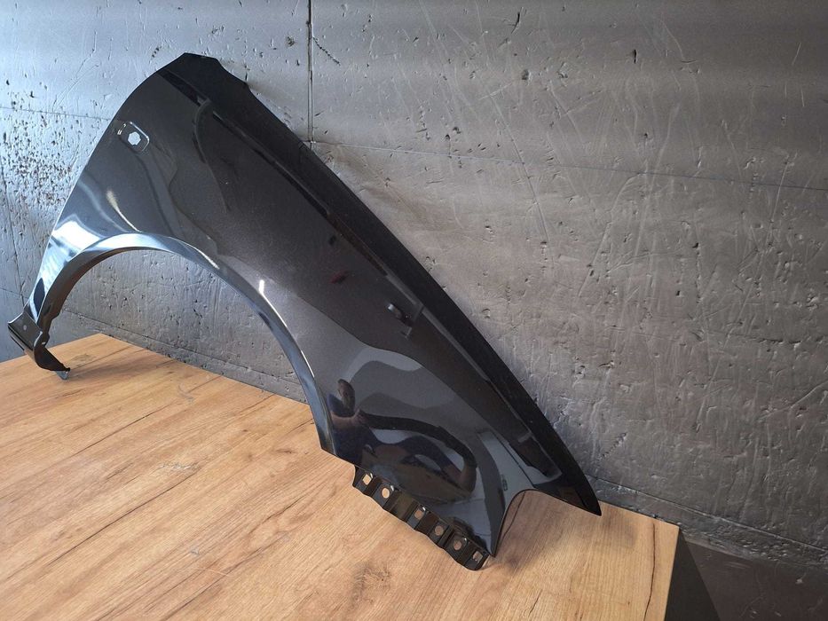 Aripa Fata Dreapta Audi A3 8L An 1996-2003 (LZ9W (Negru))