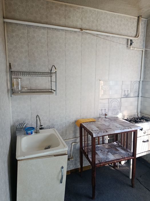Продаётся уютная 1-комнатная квартира в удобном и развитом районе.
