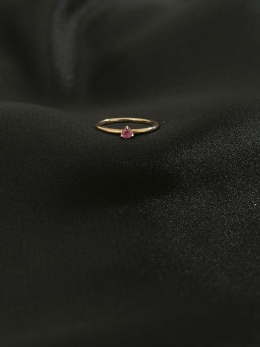 Кольцо с розовым камнем