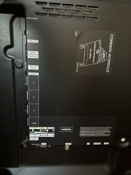 Продам телевизор Smart, диагональ 81 см, пульт