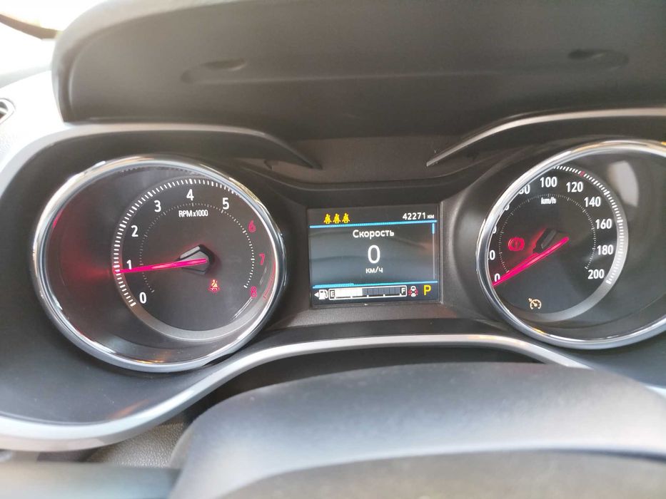 TRACKER 2 PREMIER, 2023 г.в. BLACK, пробег - 42,300km (без ДТП)