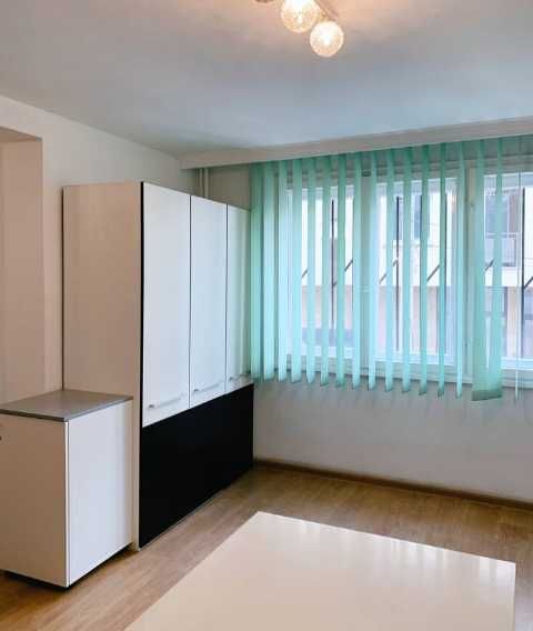 Дава се под наем Тристаен апартамент в София, Редута - 98 кв.м за 443.7 € - Снимка #1