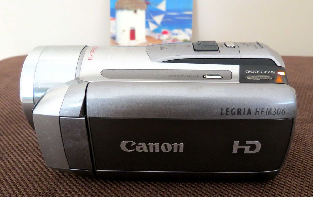 Camera video Canon Legria HF M306 , FullHD High Definition Digital Camcorder incarcator , acumulator si geanta