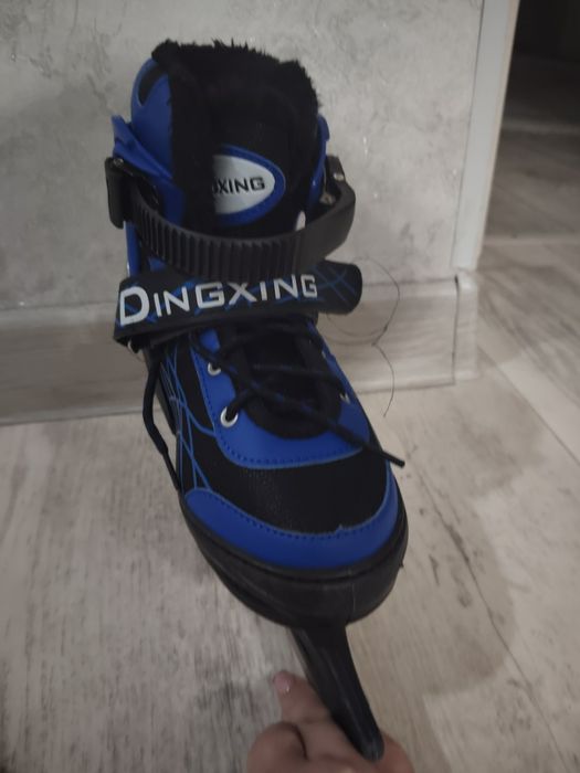 Продам коньки детские