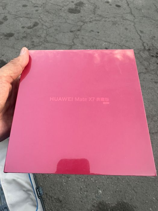 Продам новый телефон HUAWEI MateX7