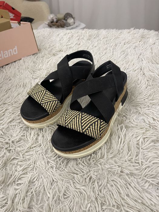 Два чифта сандали размер 38