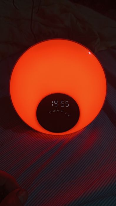 Радио часовник с блутут