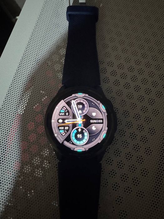 Телефон поко и часы