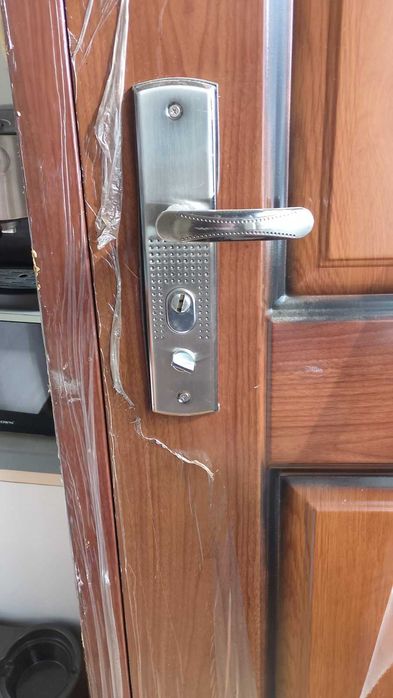 Входна врата - метална