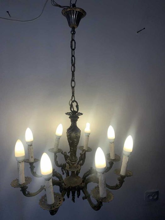 Candelabru cu opt brate ingeras