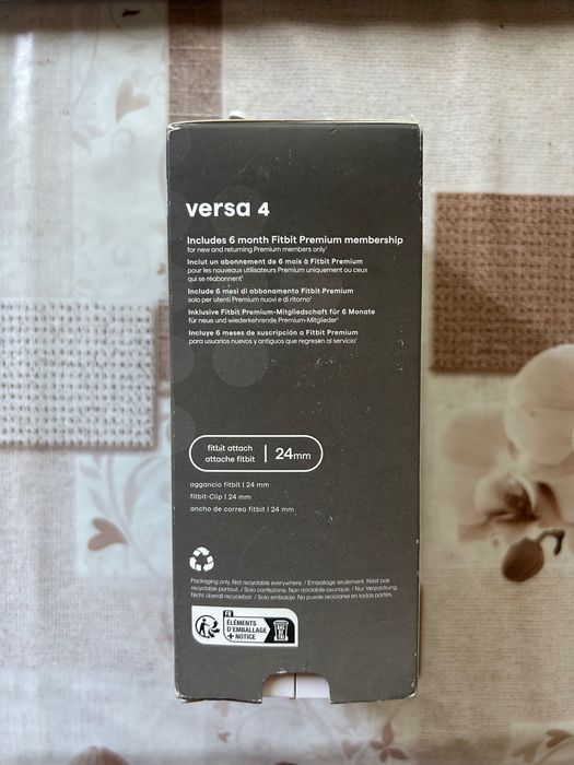 Fitbit Versa 4 - Чисто нов