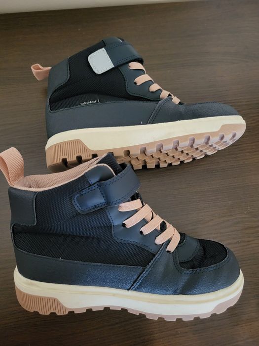 Детски зимни боти