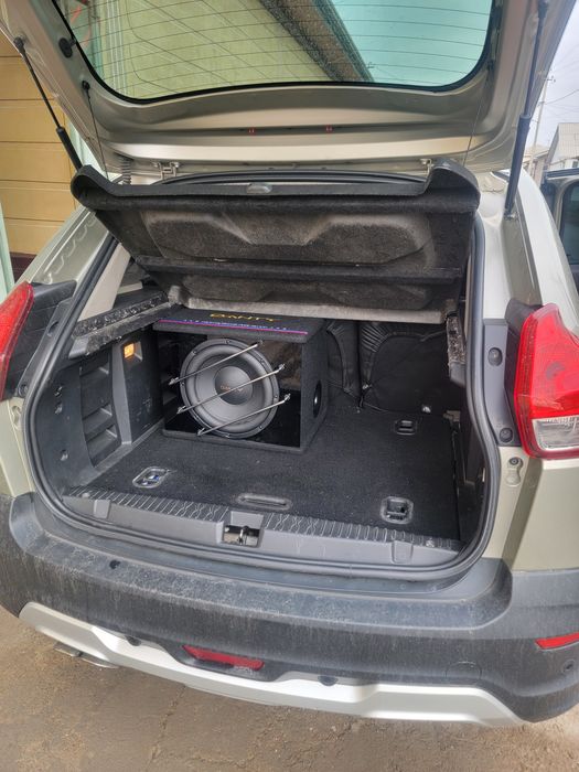 Продоётся активный сабвуфер в отличном состоянии