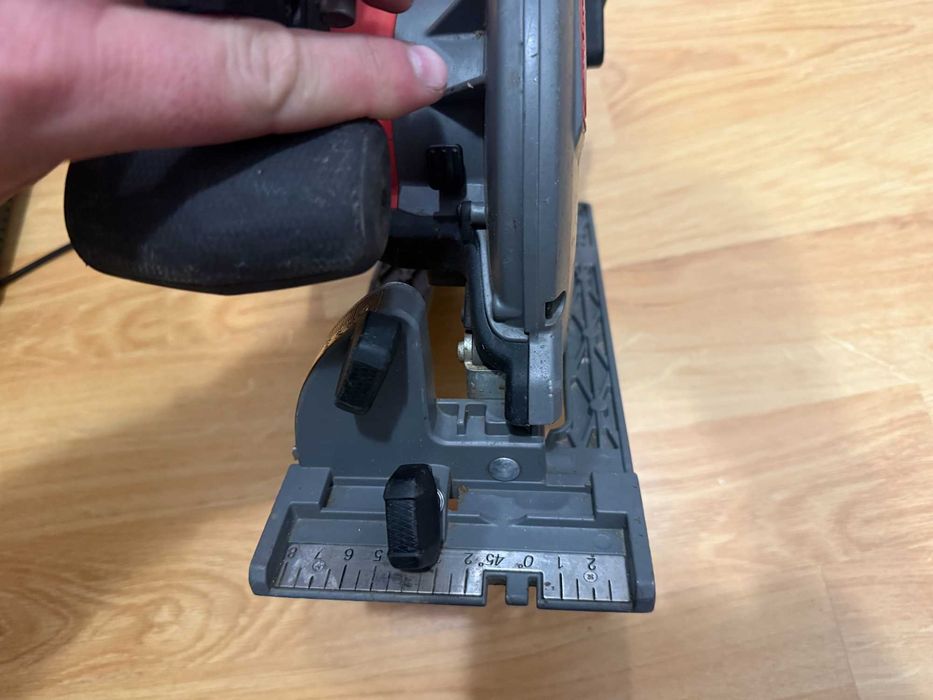 Milwaukee M18 CCS55 ръчен циркуляр