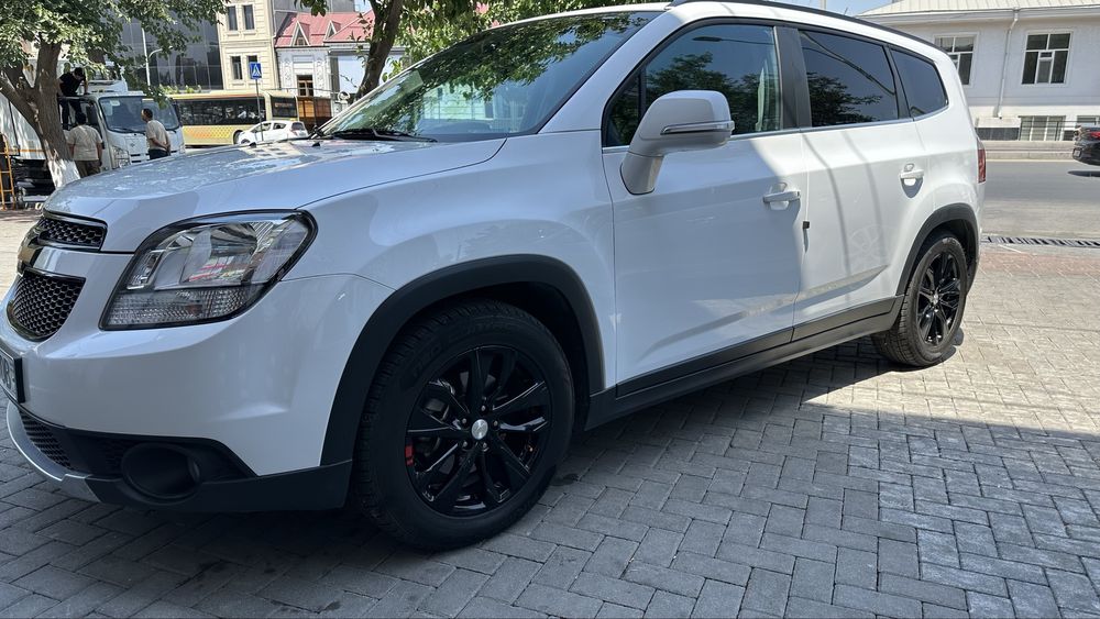 ⸻  Продаётся Chevrolet Orlando LTZ 2015 года