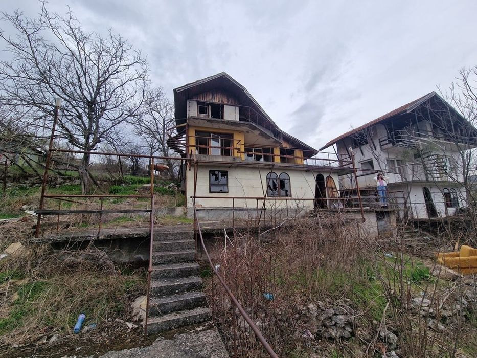 Вила на 1 час от София. Уникална гледка!!!