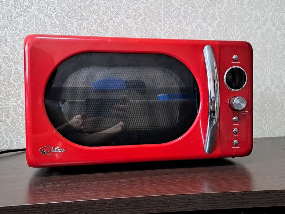 Микроволновка DEXP EC-70 красный