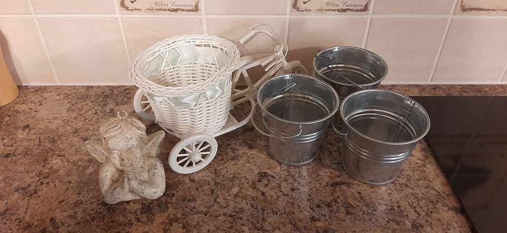 Кашпи за дребни цветя теменужка и кактуси