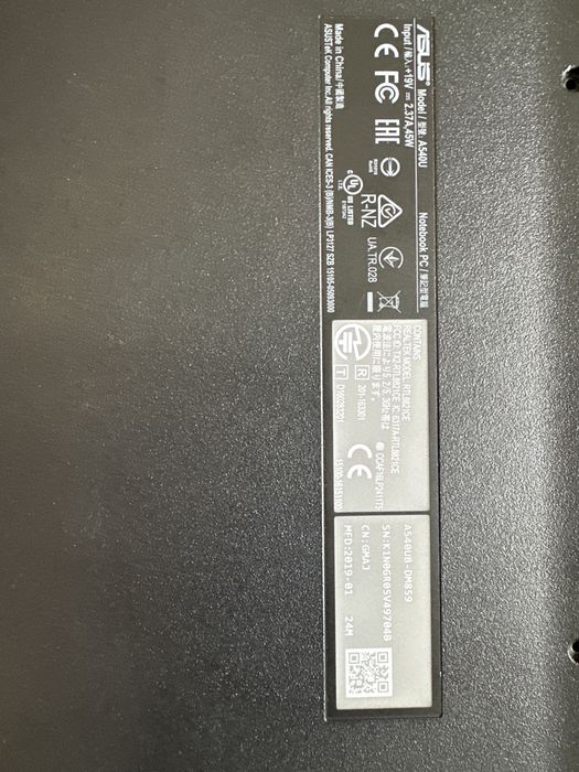 Vand laptop Asus  pentru piese