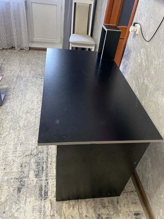 Стол компьютерный