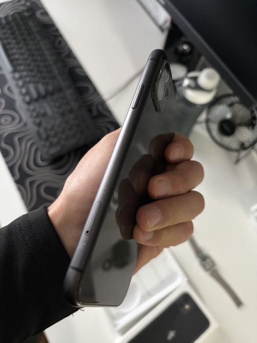 Iphone 11 128гб в хорошем состоянии