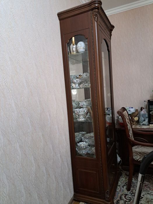 Продаётся пенал для гостиной