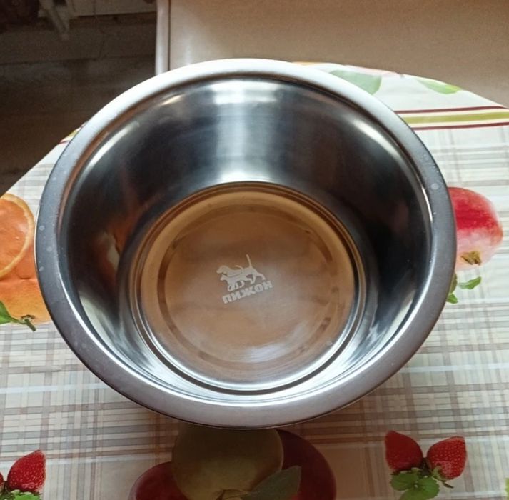 Миски для собак и кошек