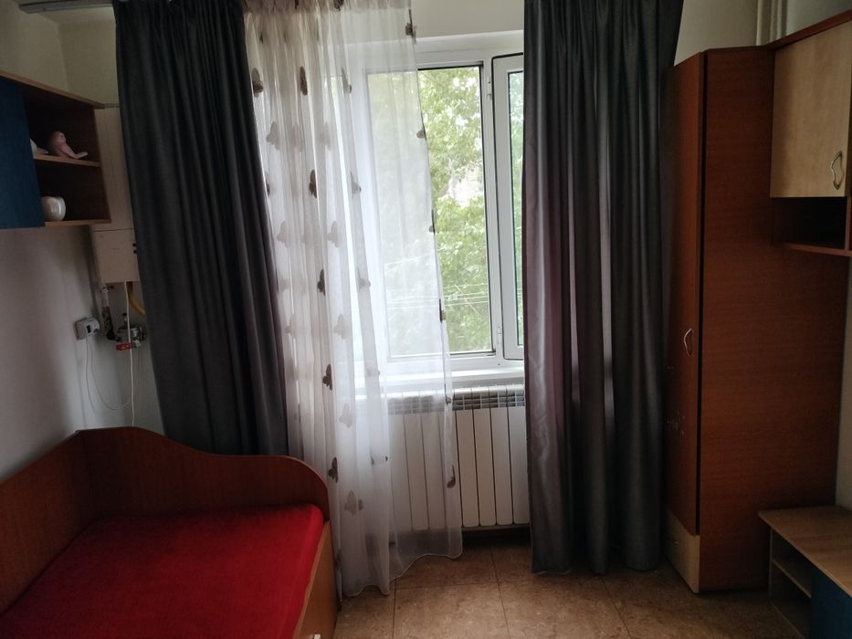 Închiriez apartament micro 19