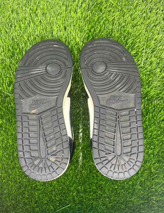 Nike Air Jordan 1 Mid Wmns Дамски Маратонки