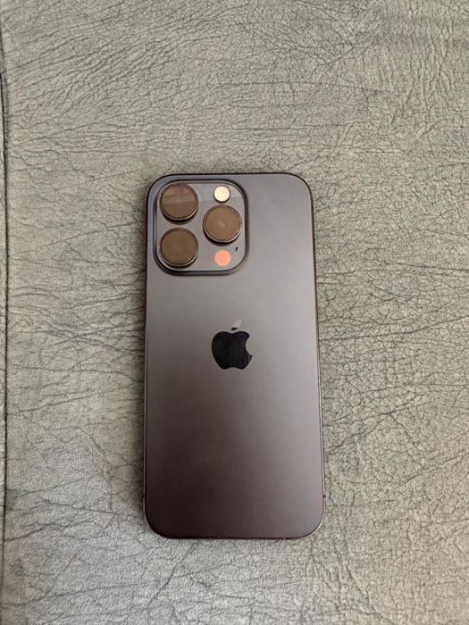 Продаю Iphone 15 pro