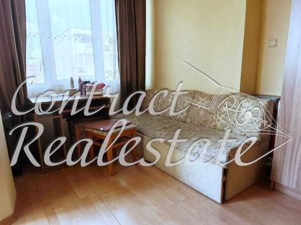 Дава се под наем Тристаен апартамент в Варна, ВИНС - 90 кв.м за 459 € - Снимка #2