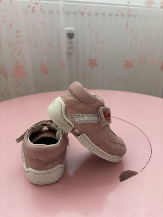 Сандали и маратонки Nike Revolution, Biomechanics