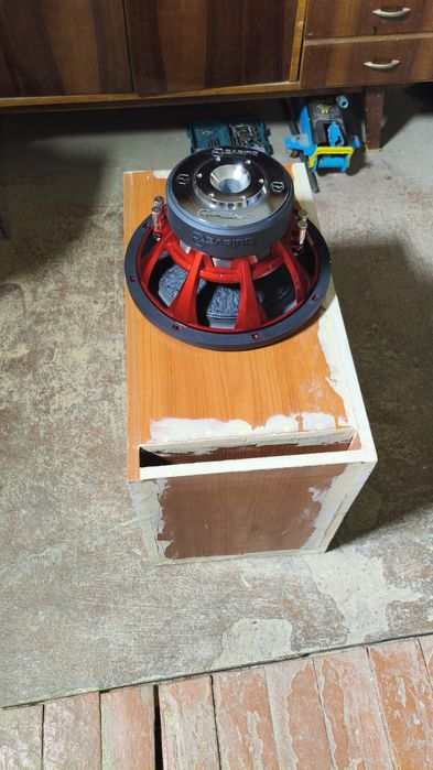 Корпус сабвуфера 10* 25см