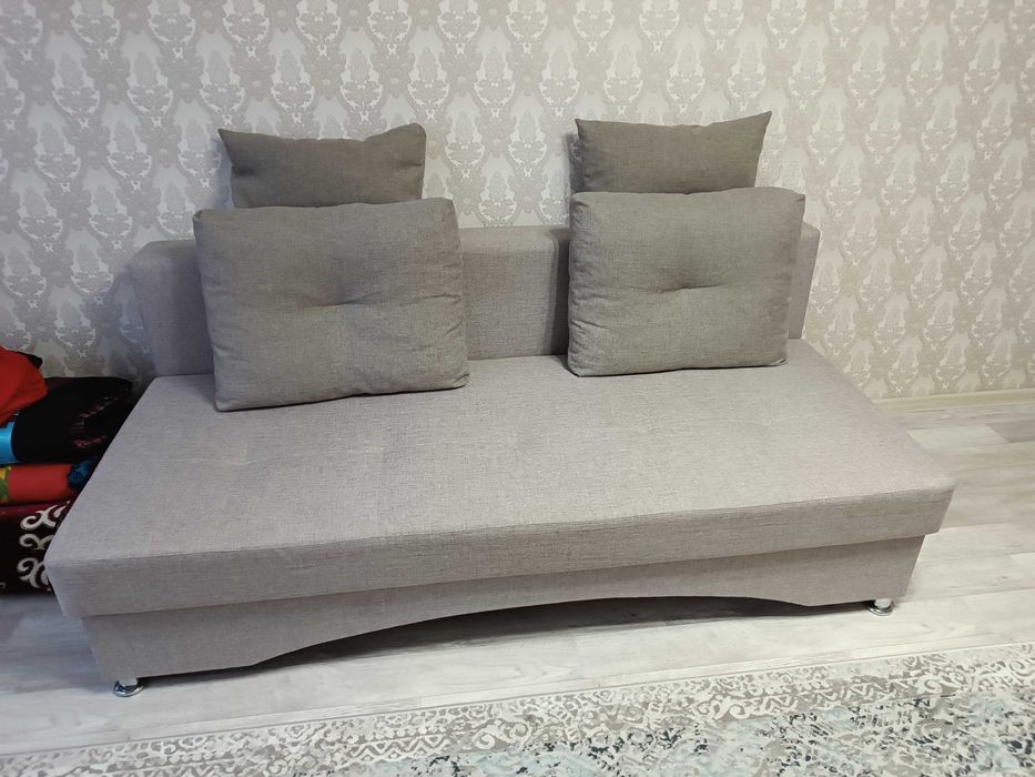 Продам раздвижной диван