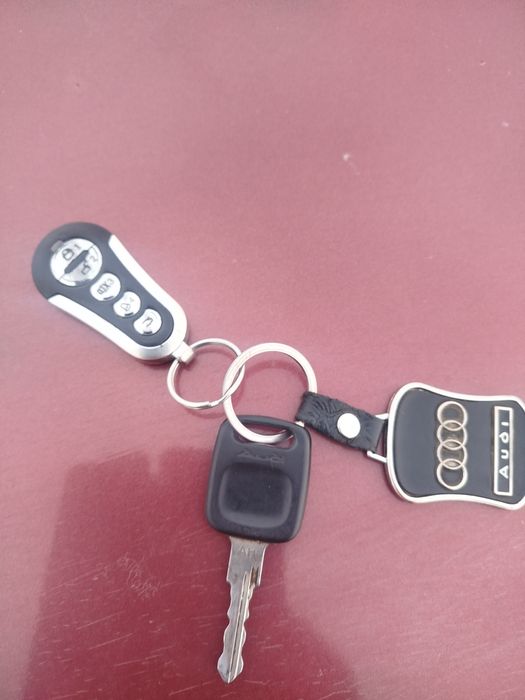 Продам Ауди 80 б3