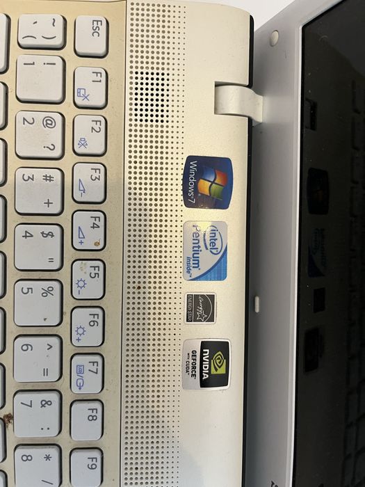 Продавам лаптоп Sony Vaio PCG718M