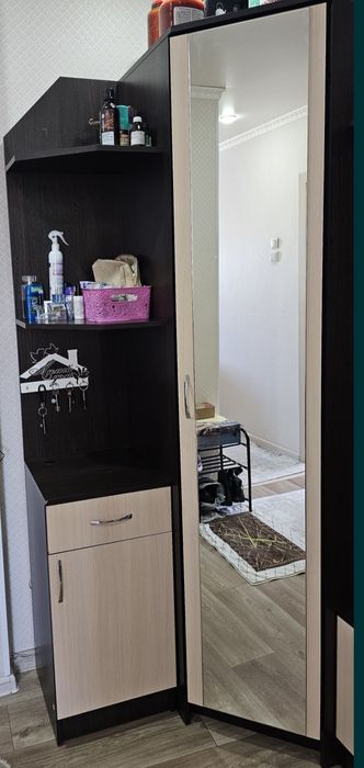 Продам прихожу угловой