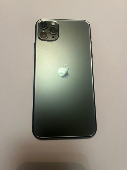Iphone 11 pro max 64 гб  цена пару дней в идеальном состоянии