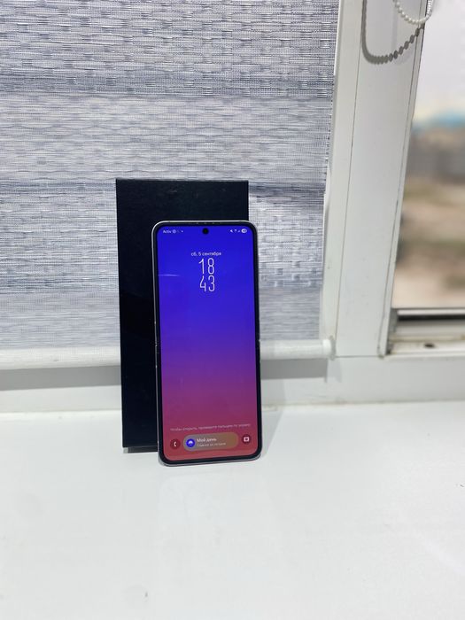 Samsung Galaxy ZFlip6 256гб